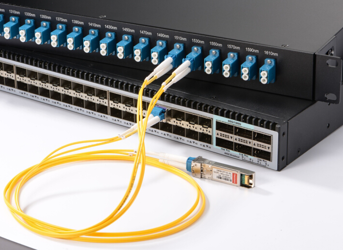 SFP, switch ve fiber sonlandırma kutusu